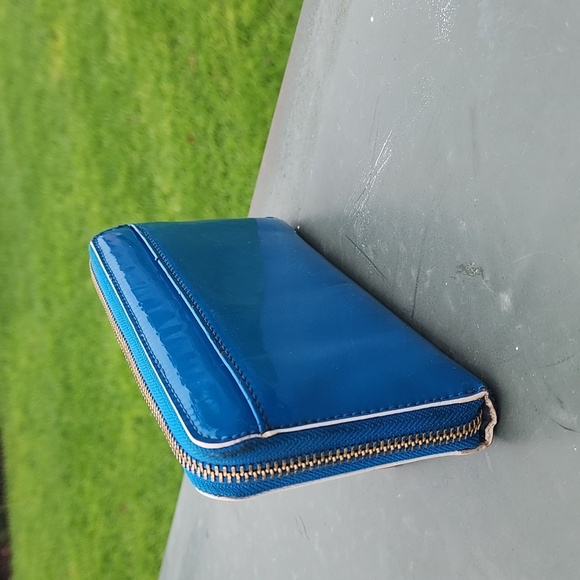 Kate Spade Blue Patent Leather wallet - Picture 4 of 15